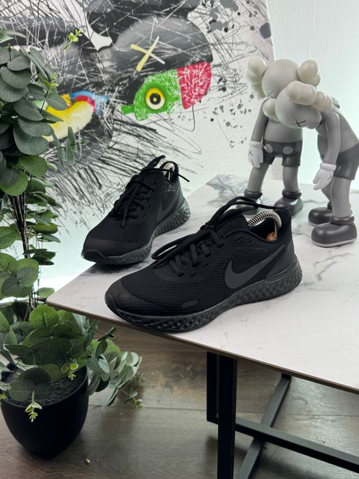 Кросівки Nike Revolution 37.5 розмір Е7464