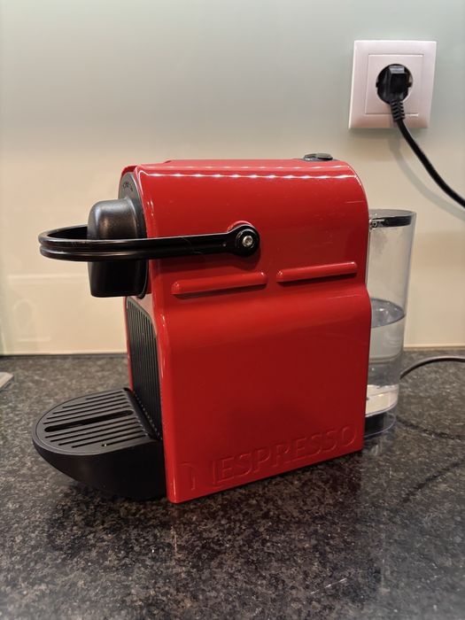 Maquina de Café Nespresso Usada