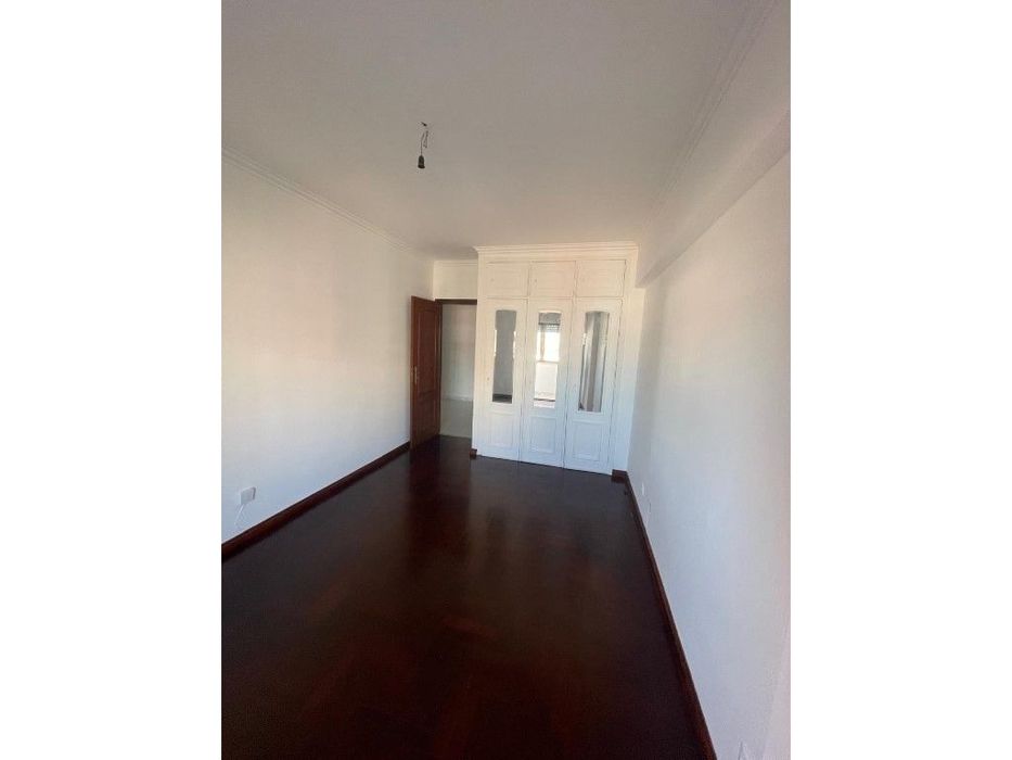 Apartamento espaçoso para arrendamento em São Marcos - Avenida do B...
