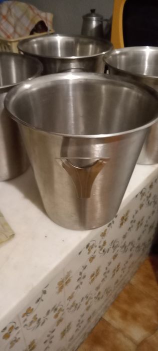 Baldes para diversos