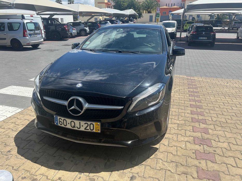 Mercedes class A 180 de 2015 apenas 64000km