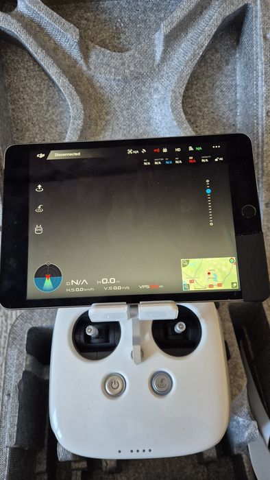 W zestawie Dron Dji phantom 4 ipad mini 4