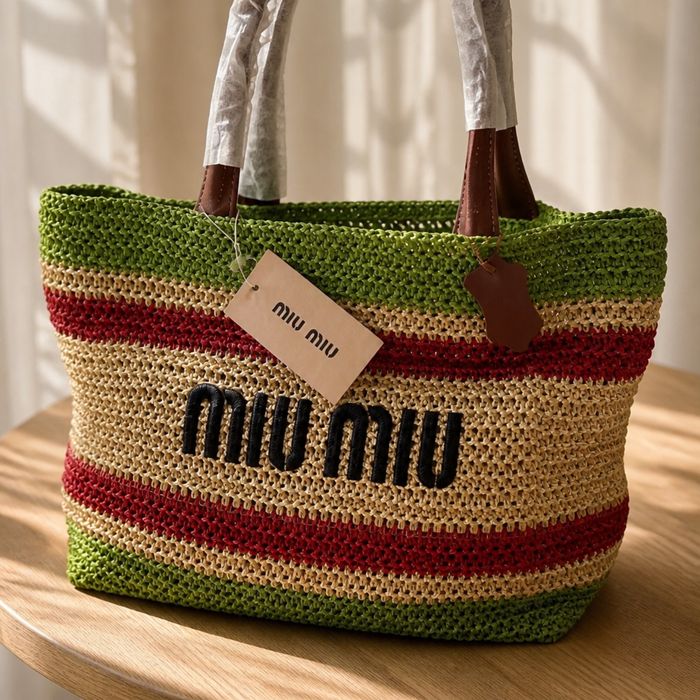 Carteira Miu Miu de senhora