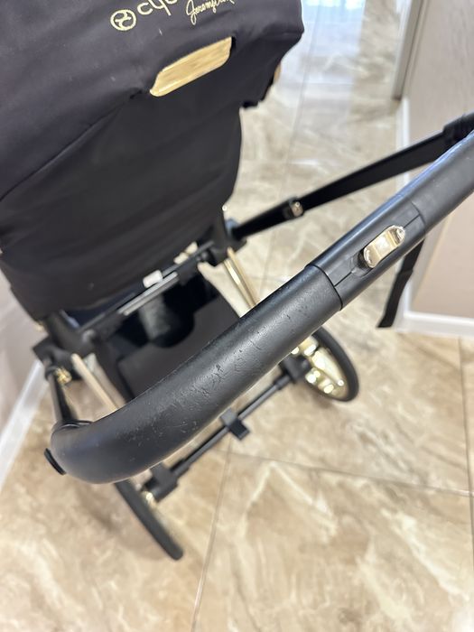 Прогулянковий блок Cybex by Jeremy Scott