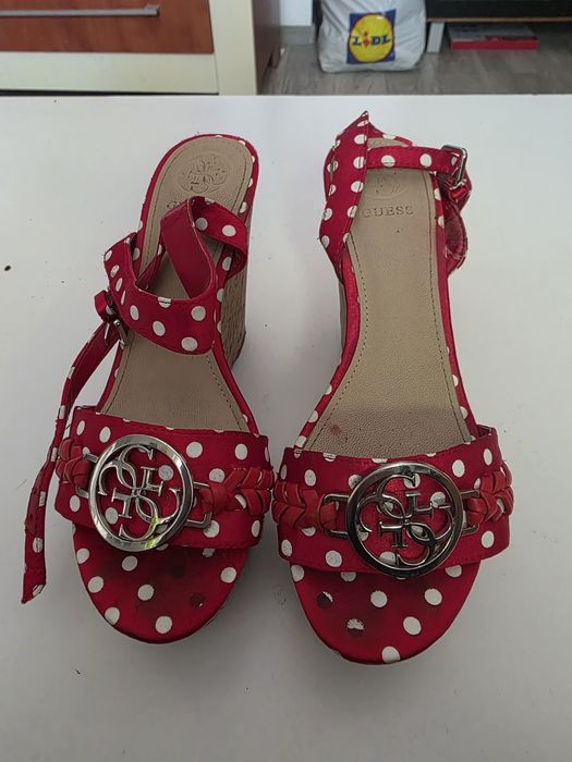 Buty Guess czerwone