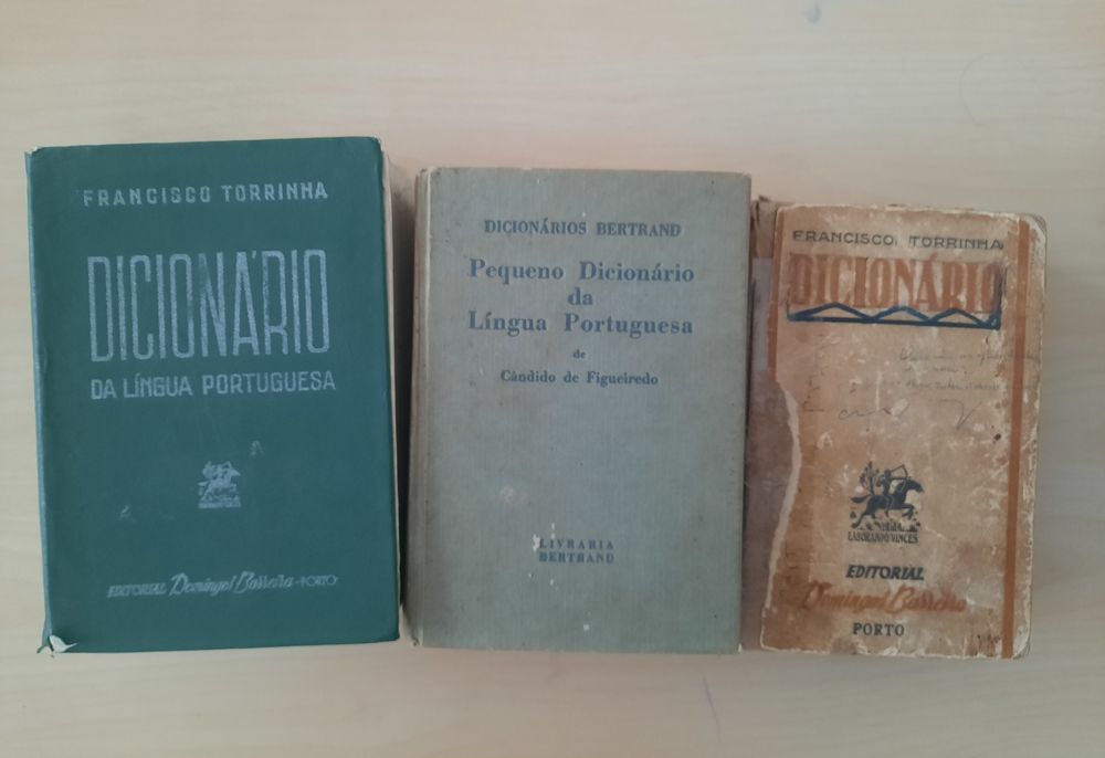 Dicionários antigos