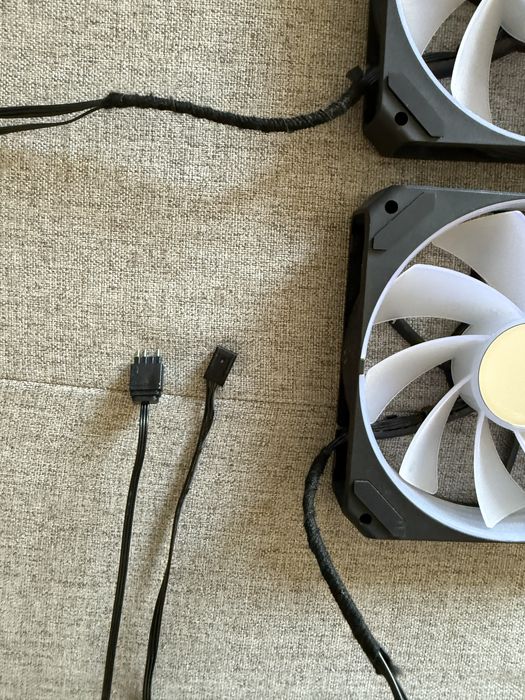 4 Ventoinhas ARGB com controladora