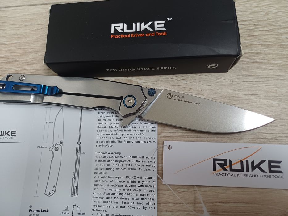 Ніж складний Ruike.