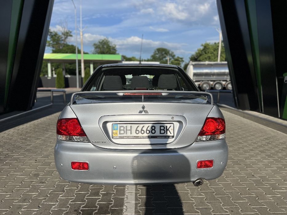 Mitsubishi Lancer