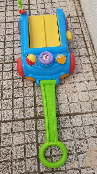 carro fisher price de arrasto com som carro andador