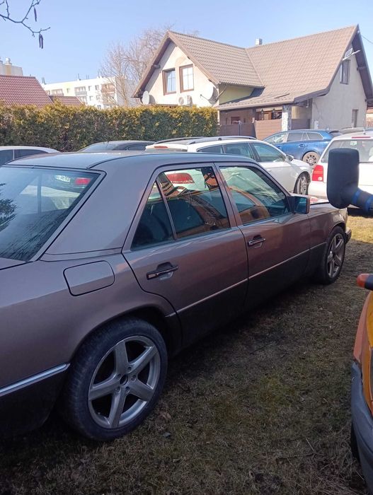 Samochód Mercedes