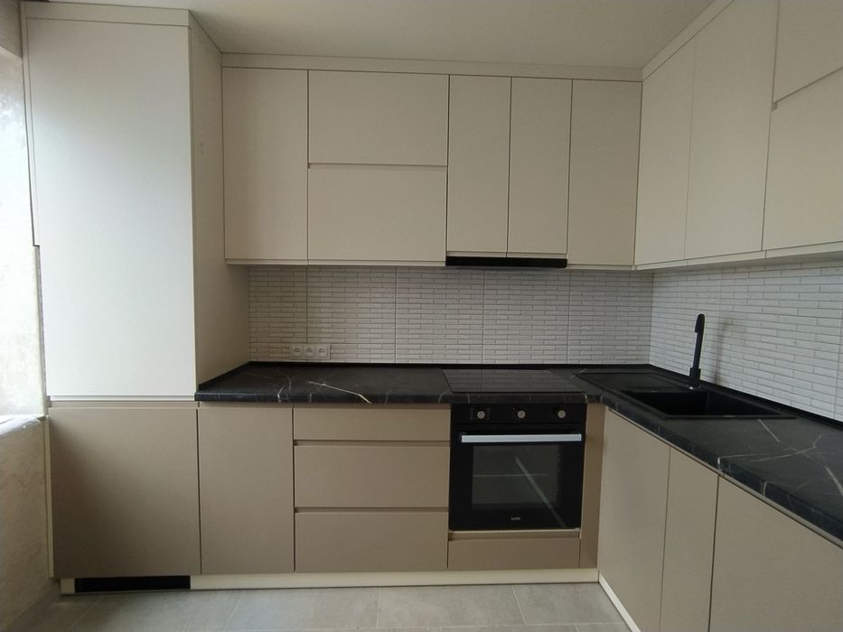 Меблі  кухні шафи на замовлення