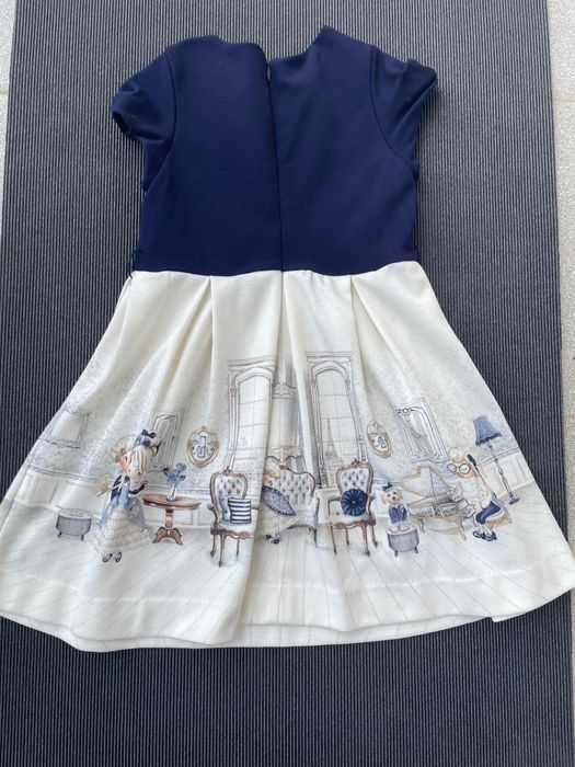 Vestido azul e branco