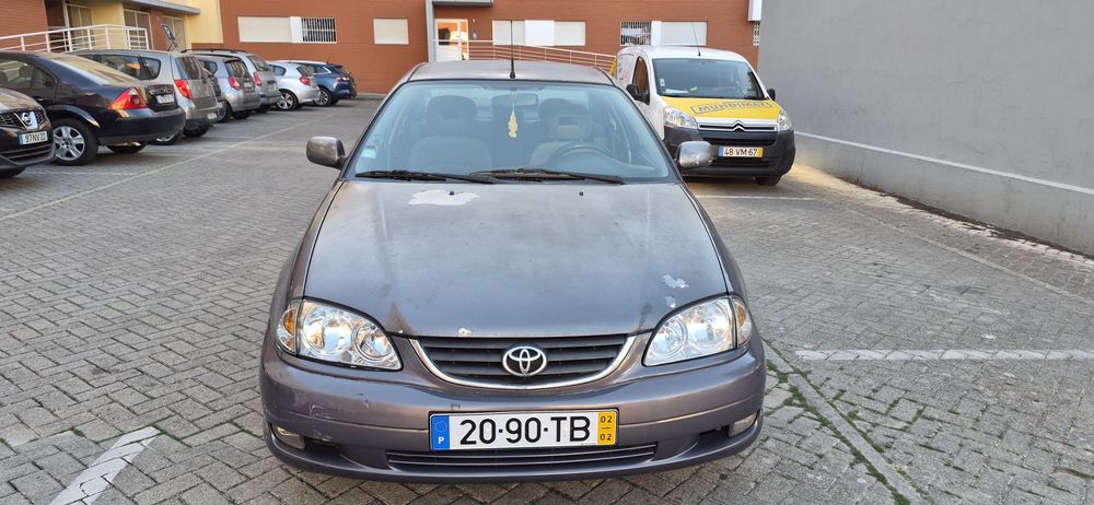Toyota avensis D4D 2.0 gasóleo 2002 — photo 2