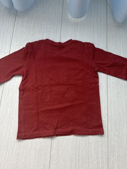 Longsleeve vermelha escuro 2 anos