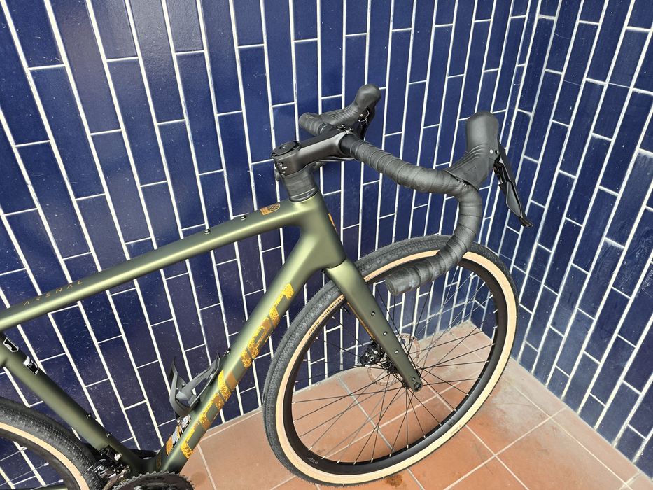 Bicicleta carbono L gravel 12x2v