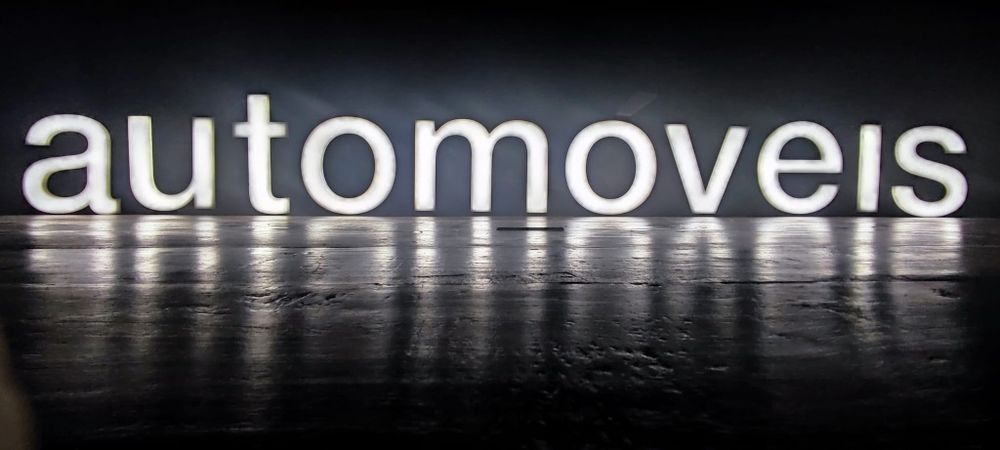 Vendo reclamo automóveis/motos