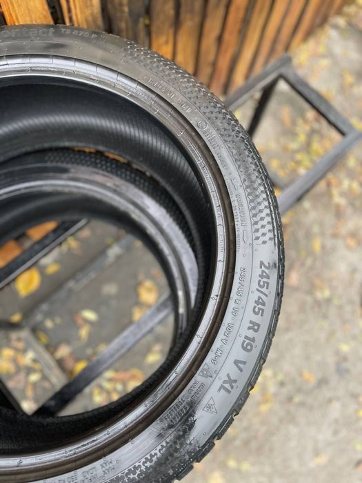 Шини б/у 245/45 r19 Continental
