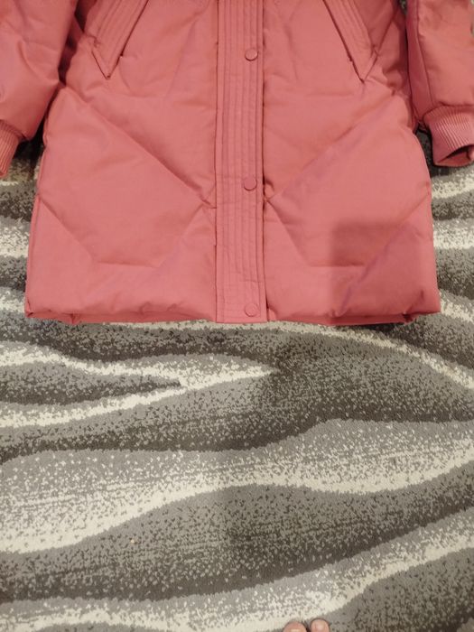 Пуховик на дівчинку