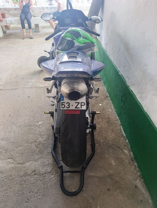 CBR 1000RR vários extras