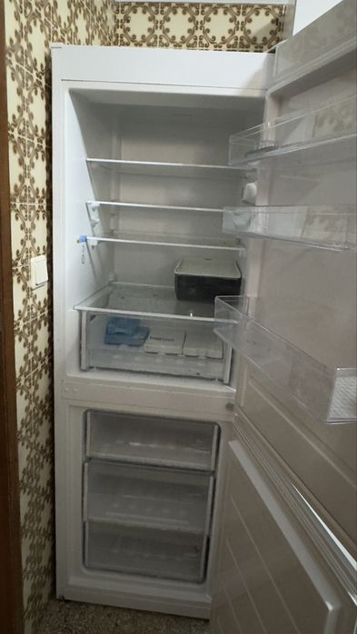 Frigorífico Combinado INDESIT LI7 S1E W