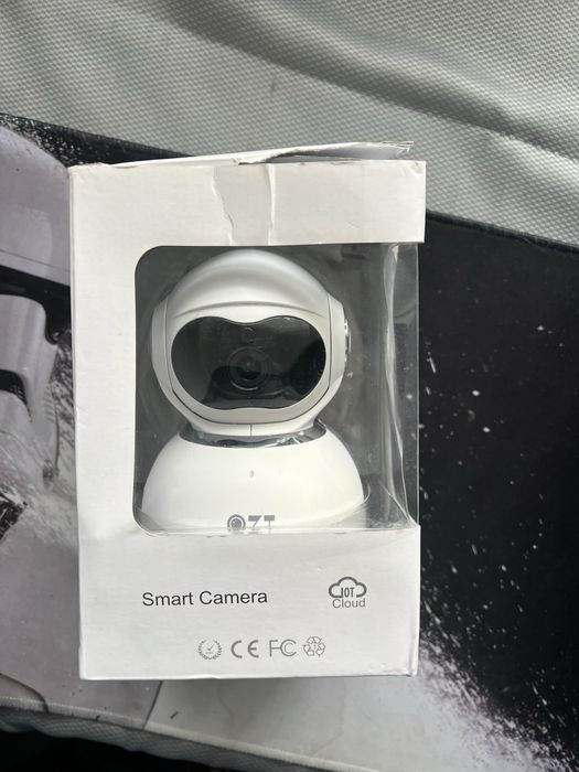 Поворотна Wifi ip камера відеоспостереження ZT
