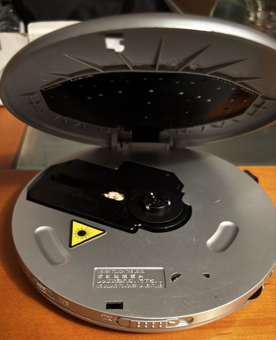 CD Player Portátil Welltech MP3