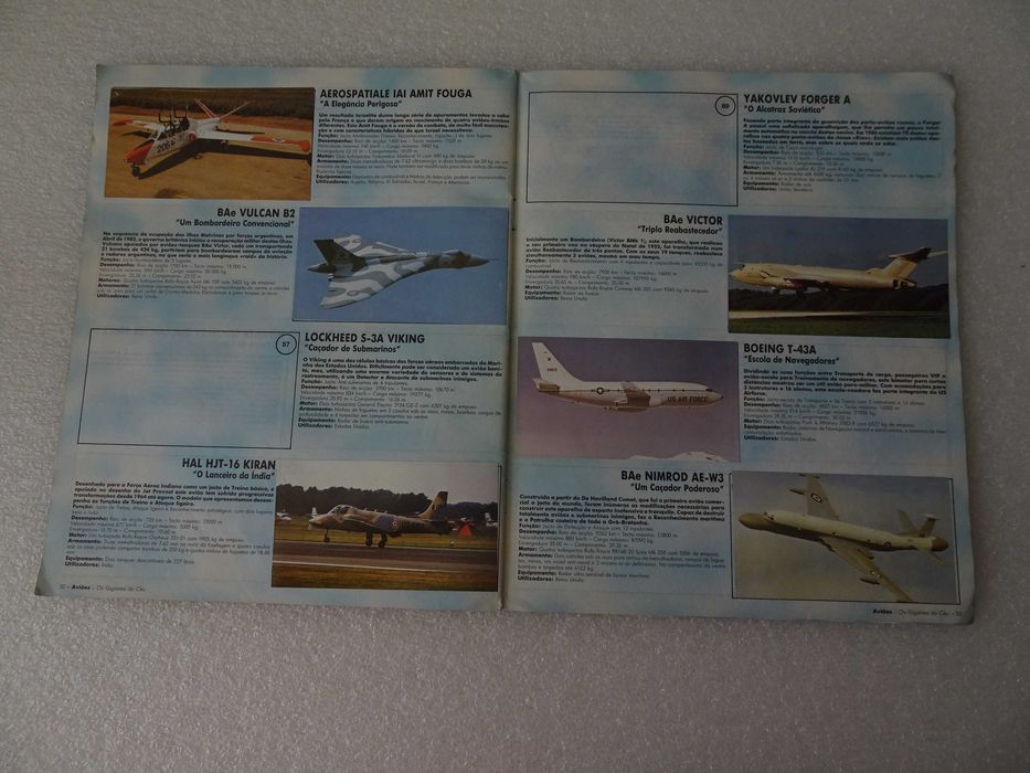 Caderneta de cromos Aviões os Gigantes do Céu (faltam 43 cromos)