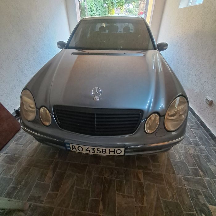Продам мерседес .
