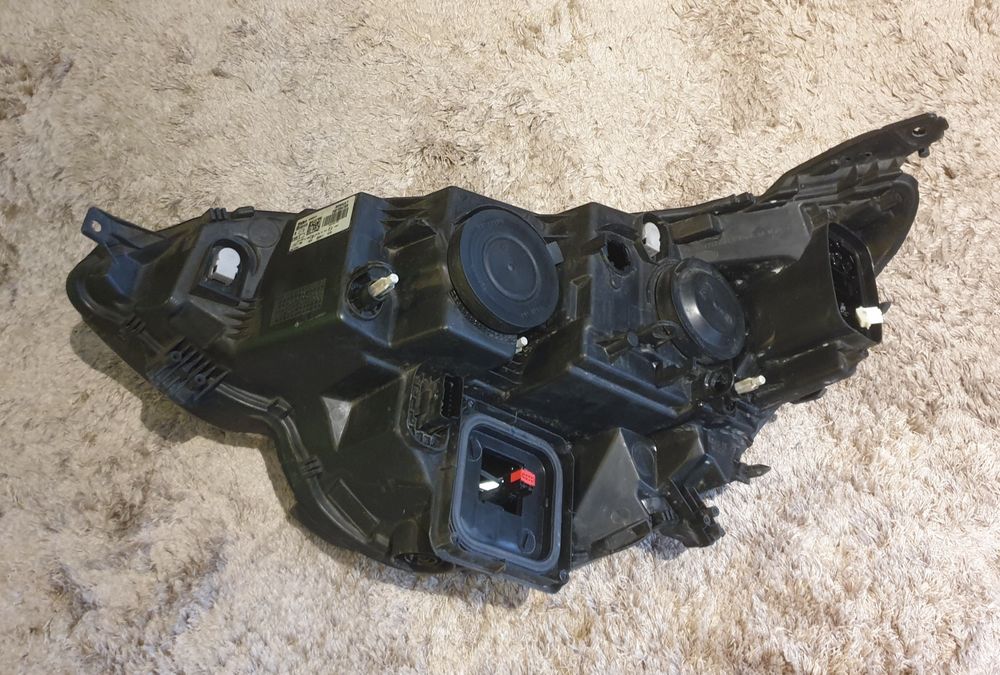 Farol Renault Megane IV