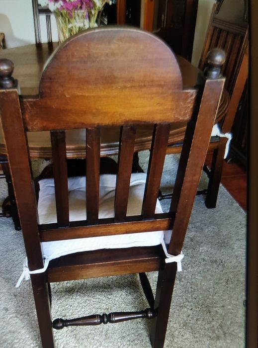 Mesa de Jantar+ 4 cadeiras