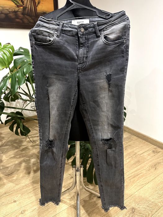 Reserved dżinsy przecierane szare S