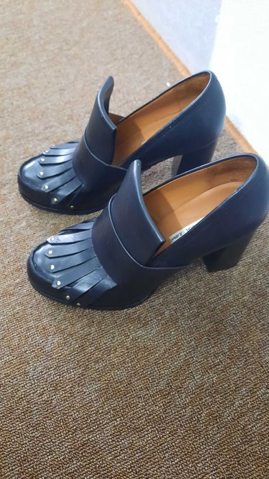 Стильні шкіряні туфлі