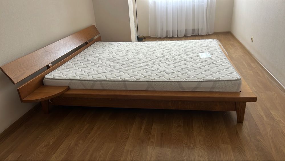 Стильне ліжко з натурального дуба + ортопедичний матрац Bartolinni