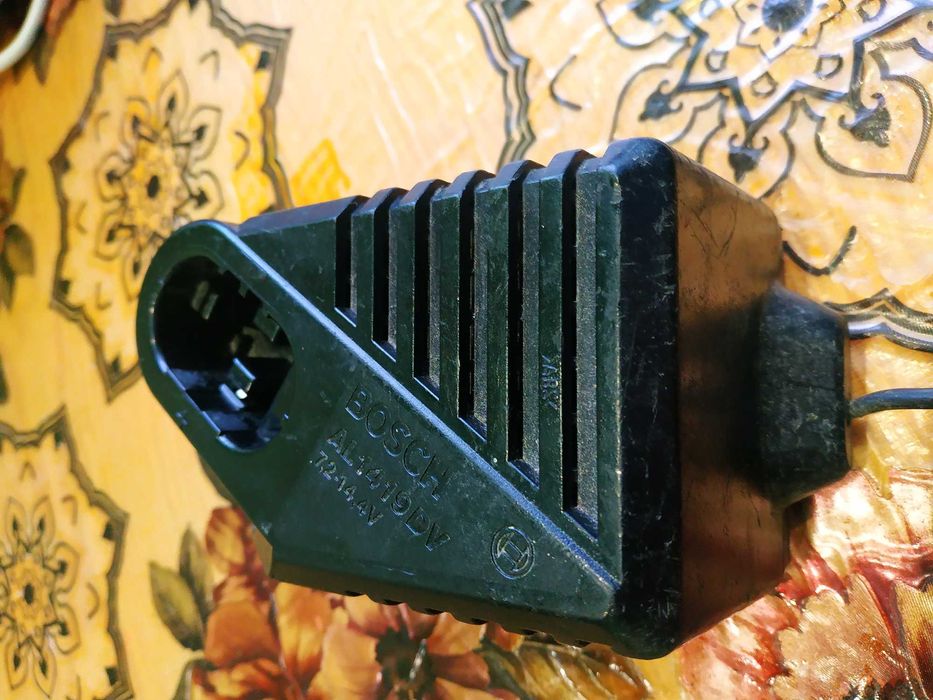 Бошовська зарядка 450 грн