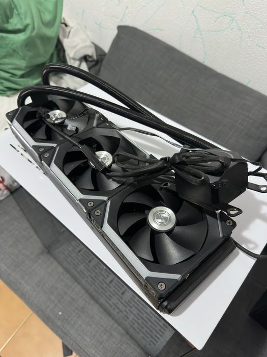 Lian li O11 dynamic + watercooler 360mm