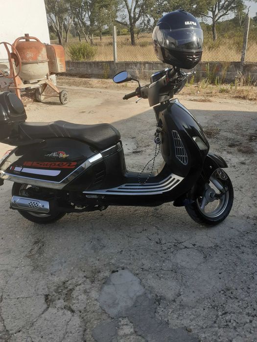 Vemdo  secuter 125 como nova ou troco pur carro