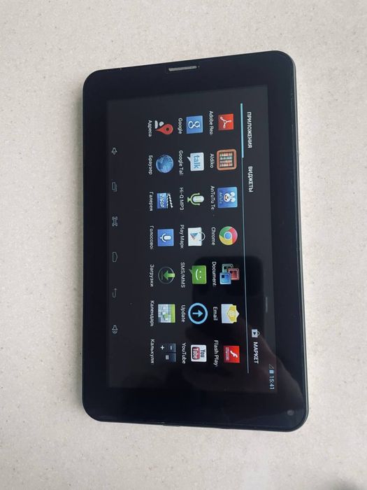 Планщет з цілим, не поцарапаним екраном