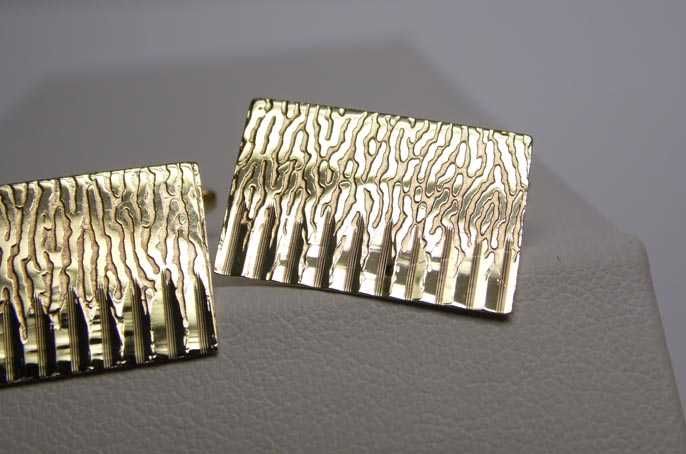 Złote spinki ciekawe prostokątne ozdoby vintage.