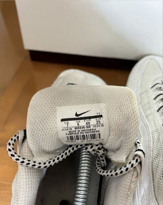AIR MAX95  brancas e pretas