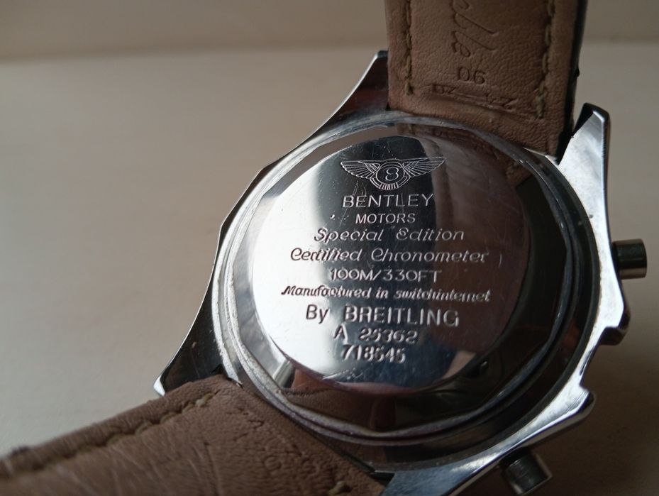 Часы наручные Breitling