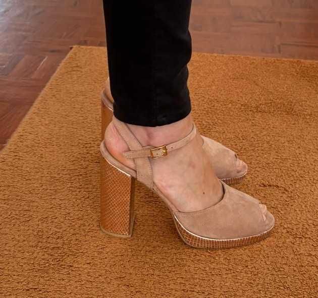 Sapato Alto Aberto Harper