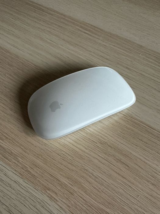 MacBook Air M1 13 (2020) 8/256GB+ okablowanie, pudelko, Magic Mouse