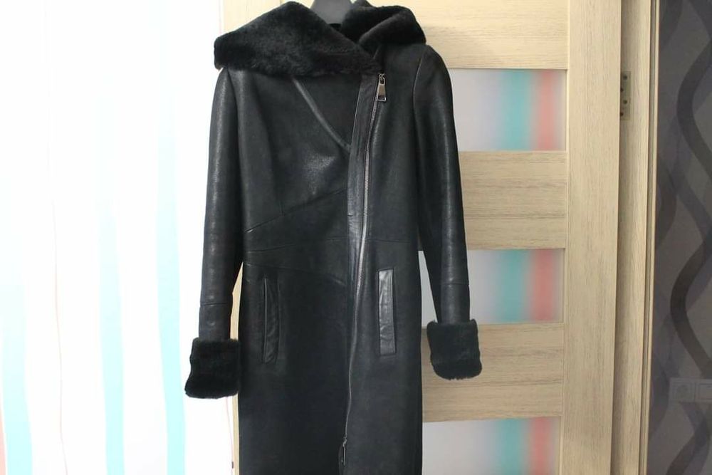 Натуральна дубленка в отличном состоянии