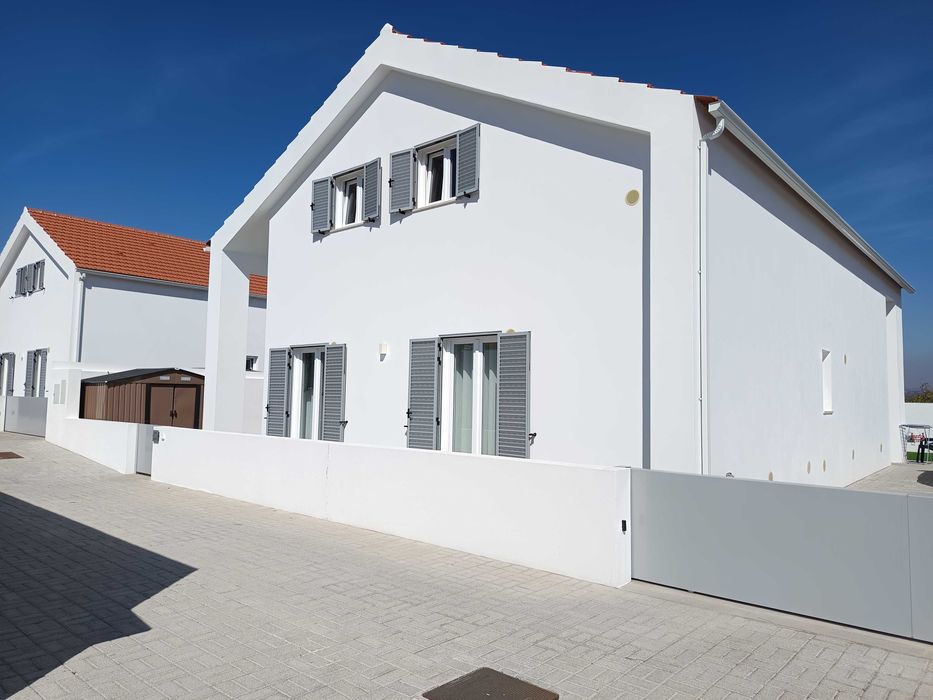 Moradia T2 em União de Freguesias da Cidade de Santarém, €350.000