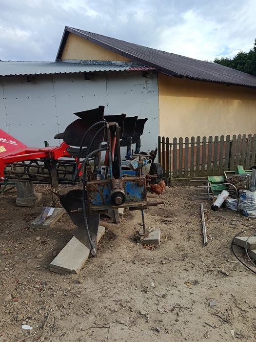 Pług RabeWerk 4-skibowy