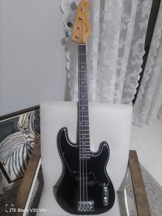 Продам бас гітари Tagima