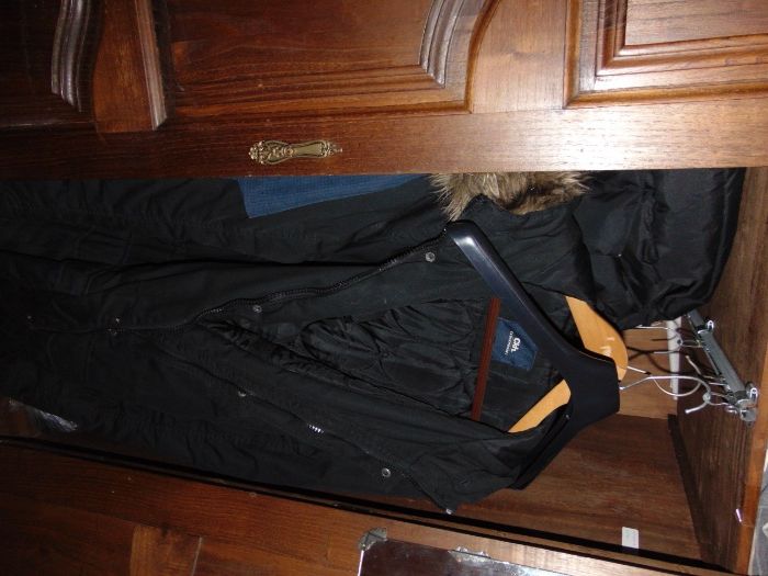 Móvel Roupeiro em castanho impecável