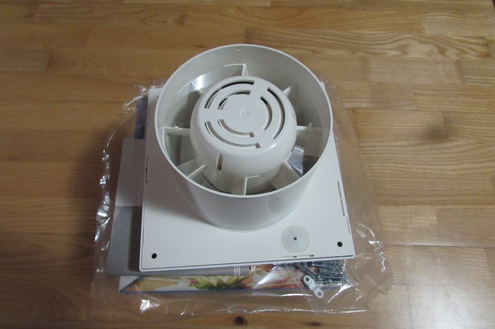 Вентилятор ВЕНТС 125 Квайт.