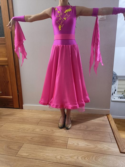 Suknia sukienka do standardu